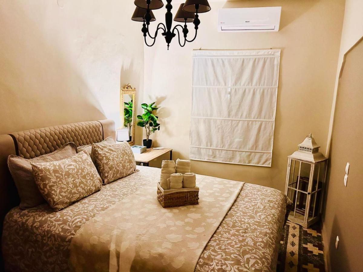 Traditional House Of 1898 In The Heart Of Old Town Of نافبليو المظهر الخارجي الصورة