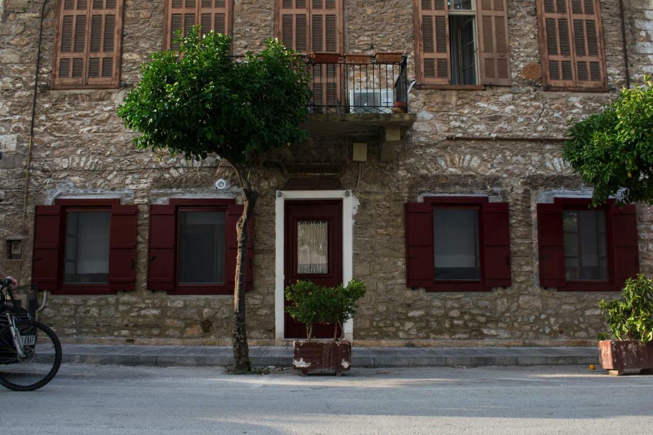 Traditional House Of 1898 In The Heart Of Old Town Of نافبليو المظهر الخارجي الصورة